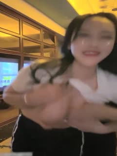 网红泄密抖音68万女网红被同城榜一大哥约到KTV唱歌_勾引大哥包厢直接开干